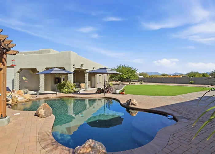Holiday home Alanamari Desert Estate, Pool, Spa, Casita-2 Homes In One! Phoenix