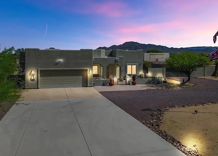 Alanamari Desert Estate, Pool, Spa, Casita-2 Homes In One! *