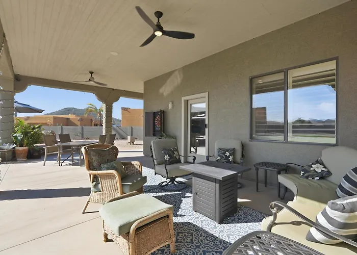 Holiday home Alanamari Desert Estate, Pool, Spa, Casita-2 Homes In One! *