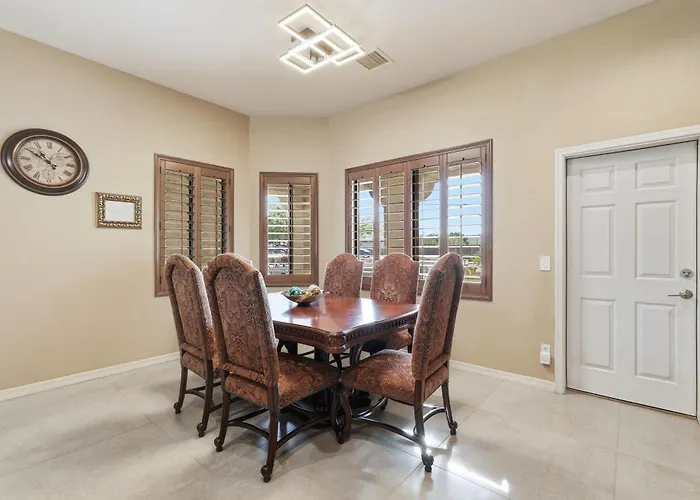 Alanamari Desert Estate, Pool, Spa, Casita-2 Homes In One!
