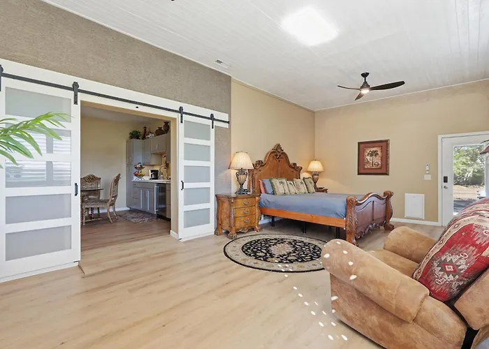 Holiday home Alanamari Desert Estate, Pool, Spa, Casita-2 Homes In One! Phoenix