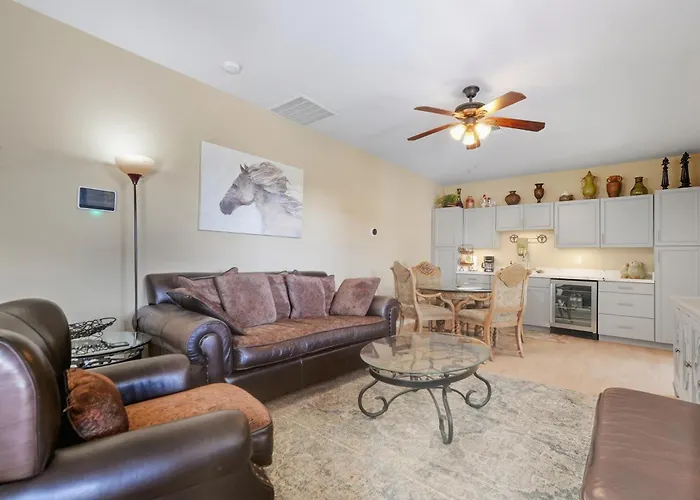 Holiday home Alanamari Desert Estate, Pool, Spa, Casita-2 Homes In One! *