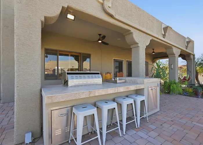 Alanamari Desert Estate, Pool, Spa, Casita-2 Homes In One!