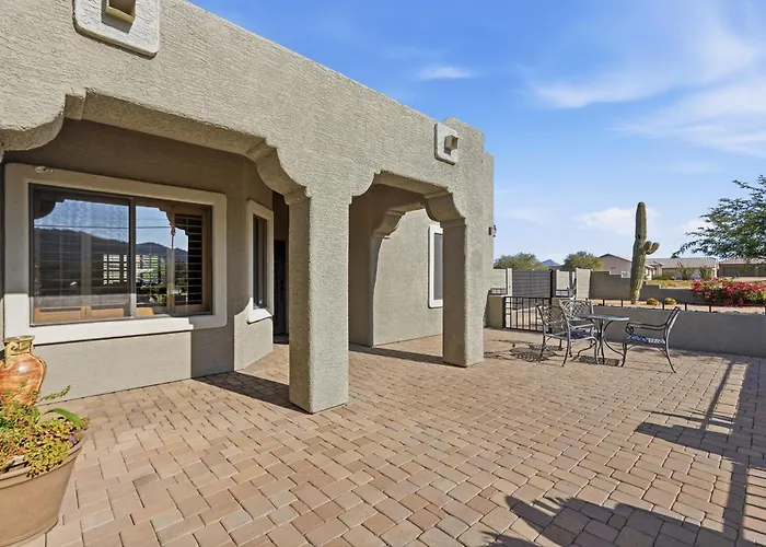 Alanamari Desert Estate, Pool, Spa, Casita-2 Homes In One! Holiday home *