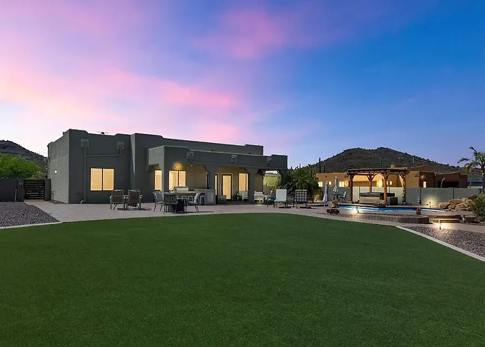 Holiday home Alanamari Desert Estate, Pool, Spa, Casita-2 Homes In One! Phoenix